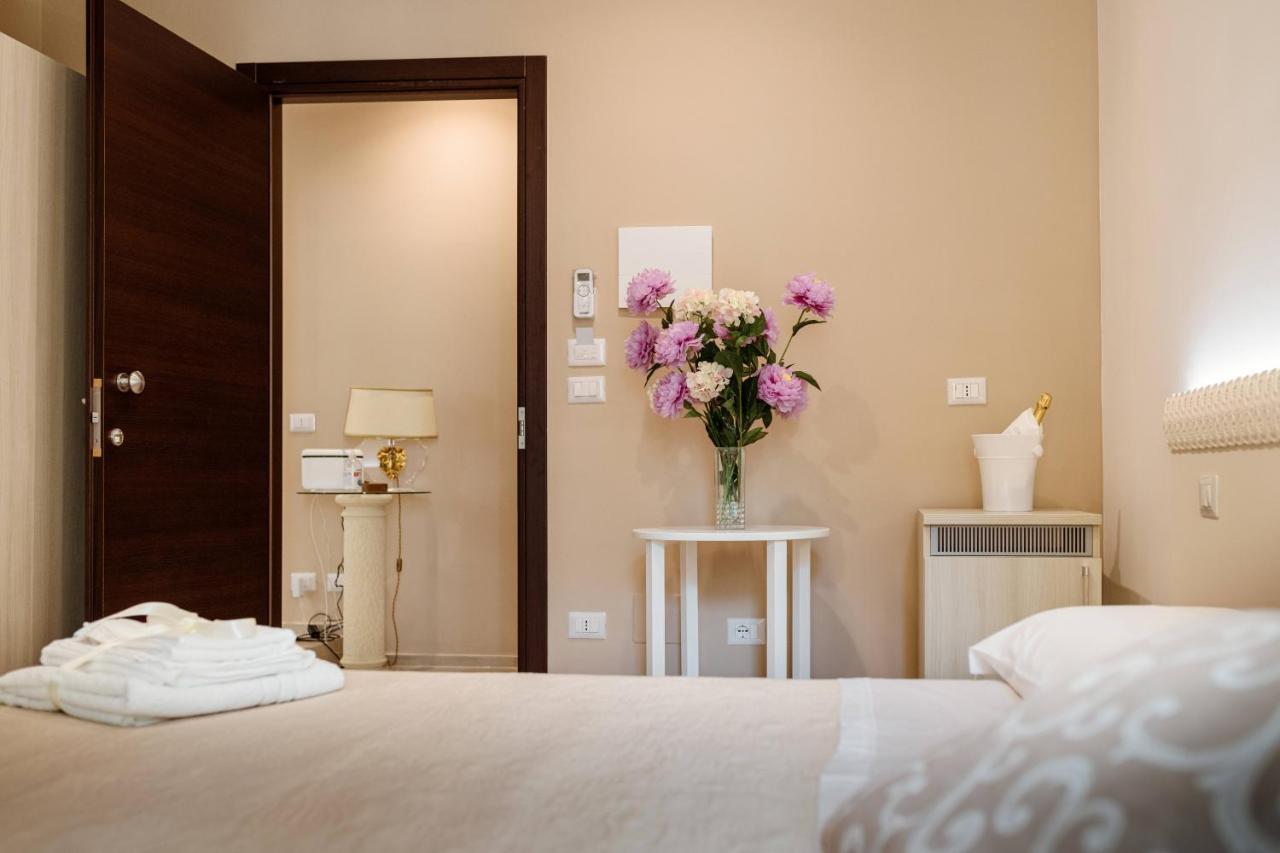 Baroccosuite Lecce Bagian luar foto
