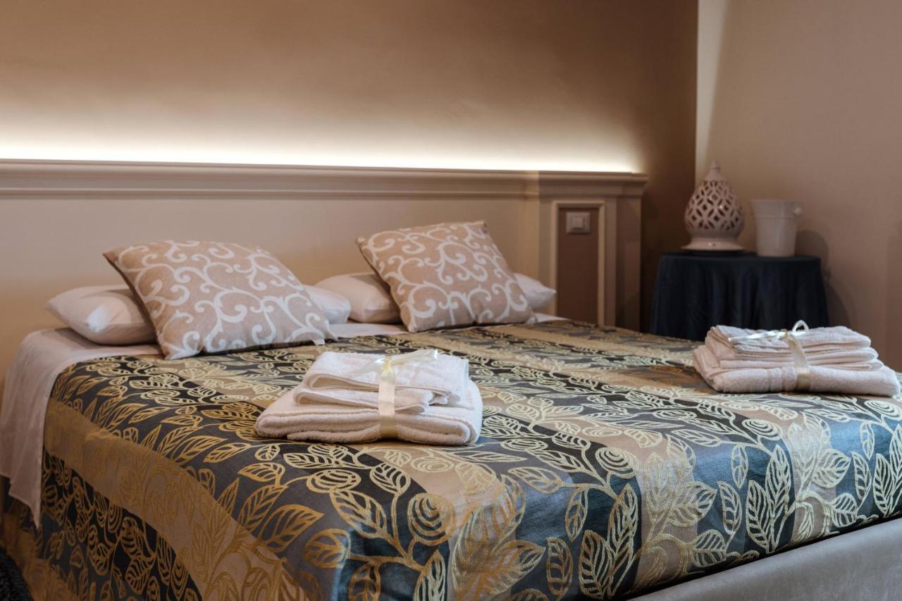 Baroccosuite Lecce Bagian luar foto