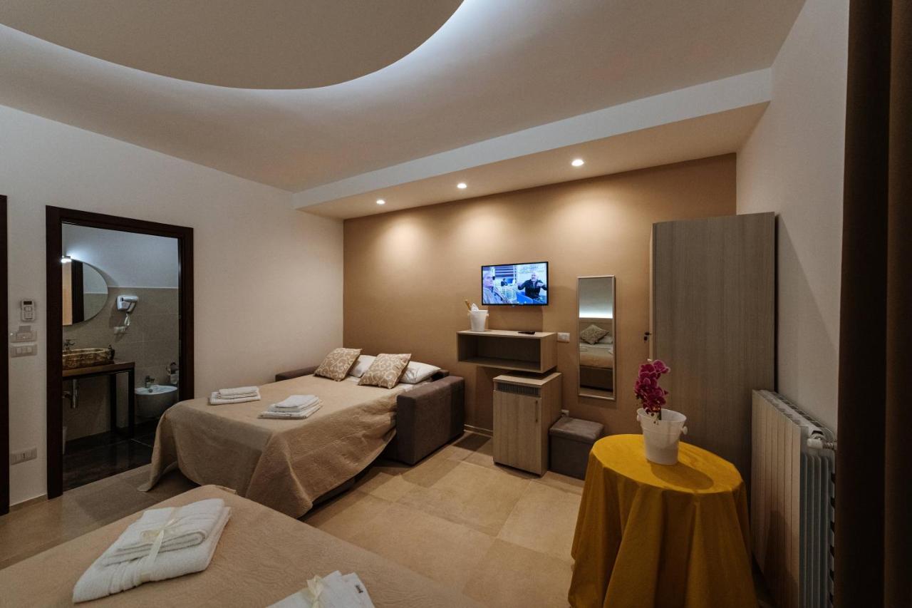 Baroccosuite Lecce Bagian luar foto