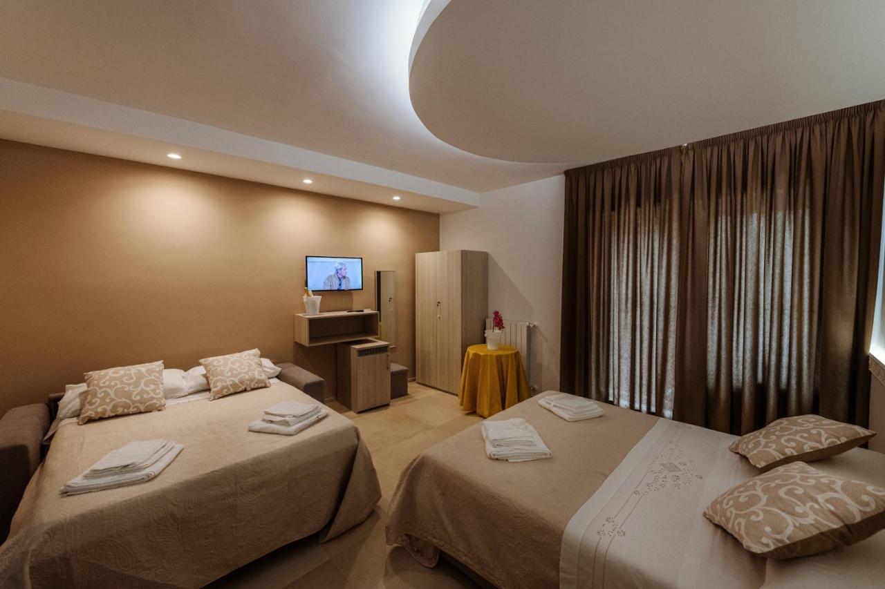 Baroccosuite Lecce Bagian luar foto